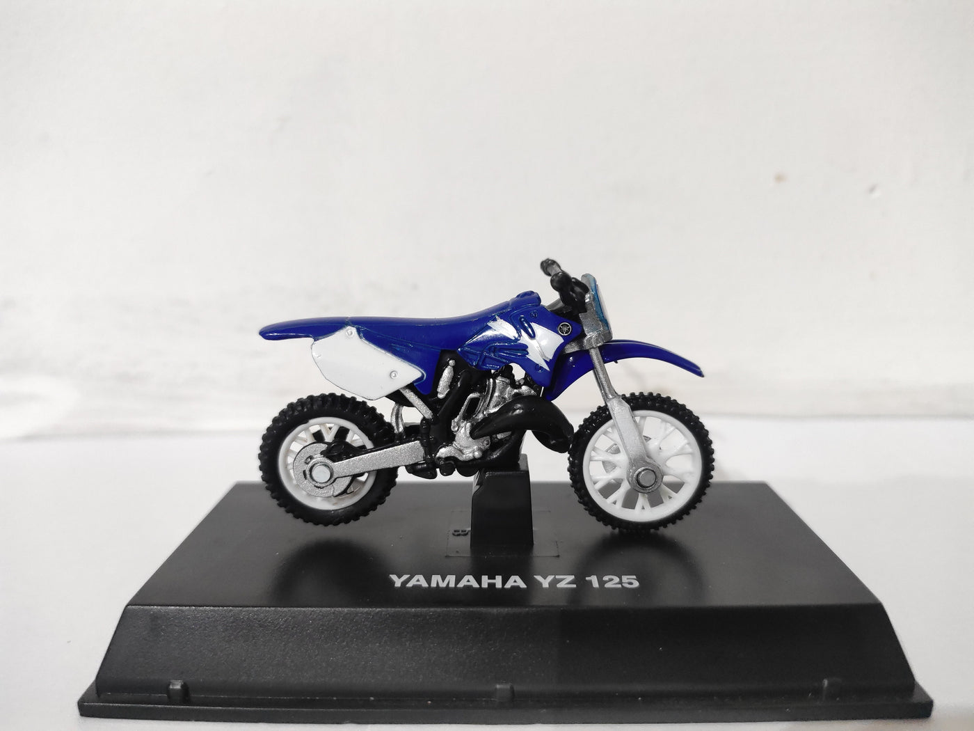 New Ray Toys 1:32 Yamaha YZ 125